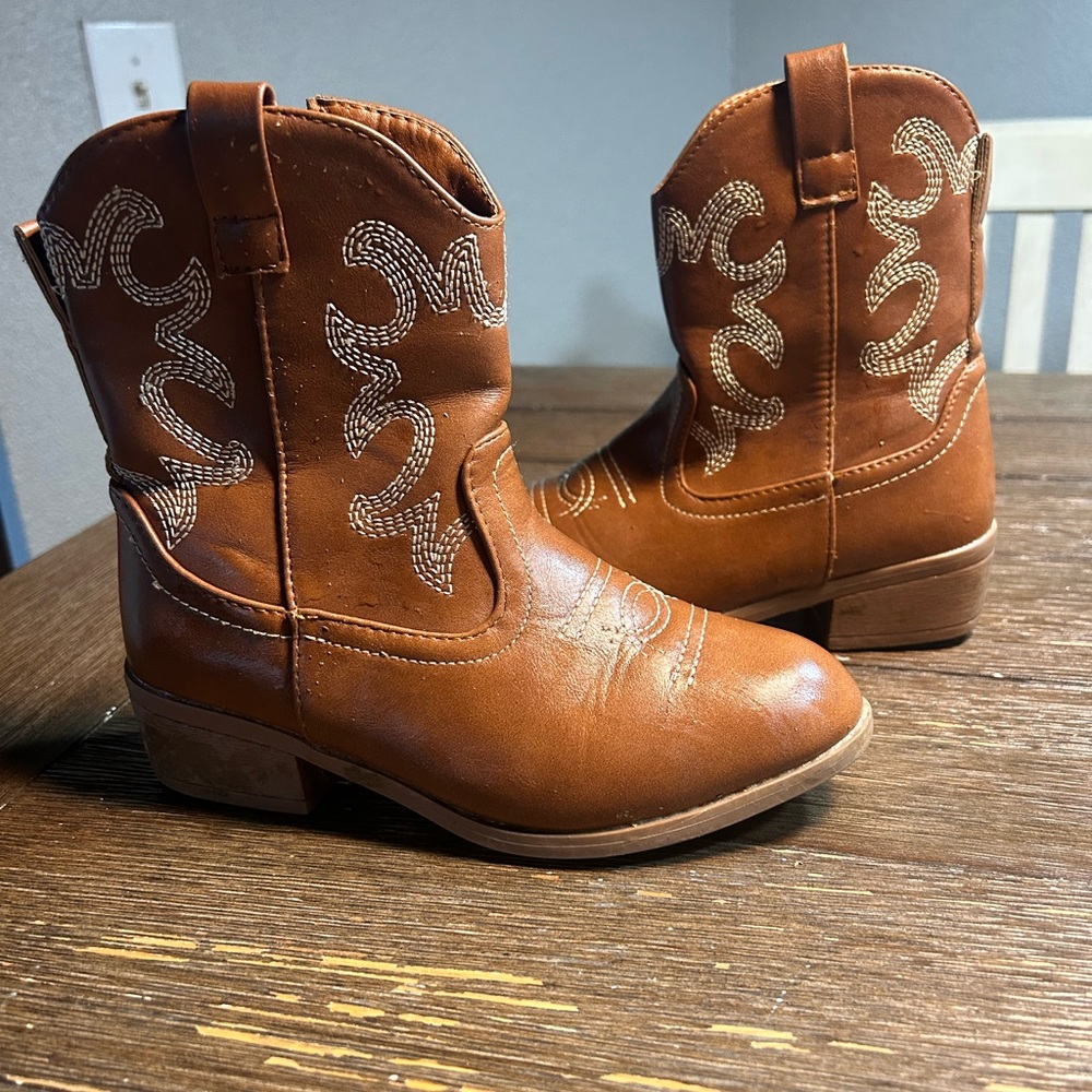 Girls cowboy boots with side zipper size 1